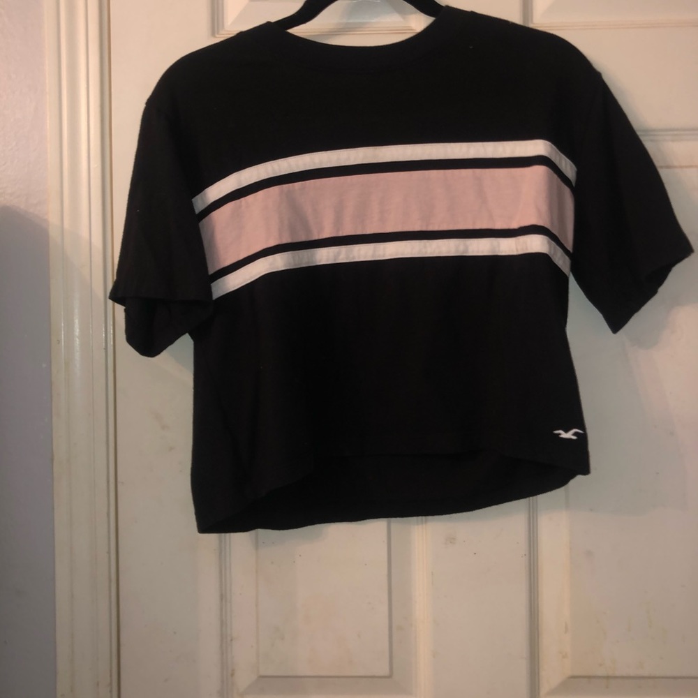 black crop t shirt